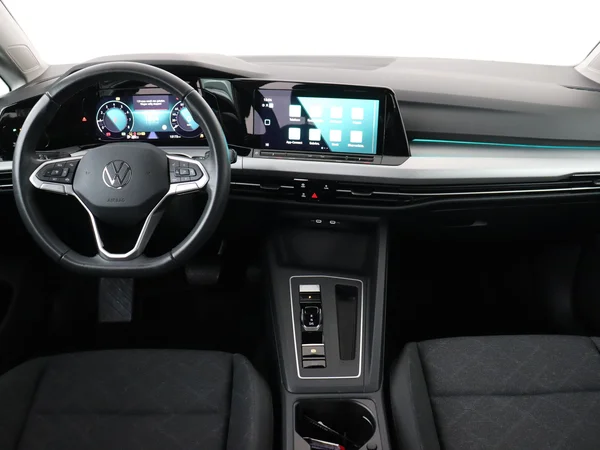 VOLKSWAGEN Golf (2024) — foto 28 van 28