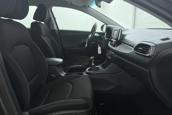 Hyundai i30 (2019) — foto 16 van 18