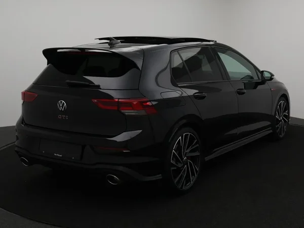 Volkswagen Golf (2021) — foto 26 van 30