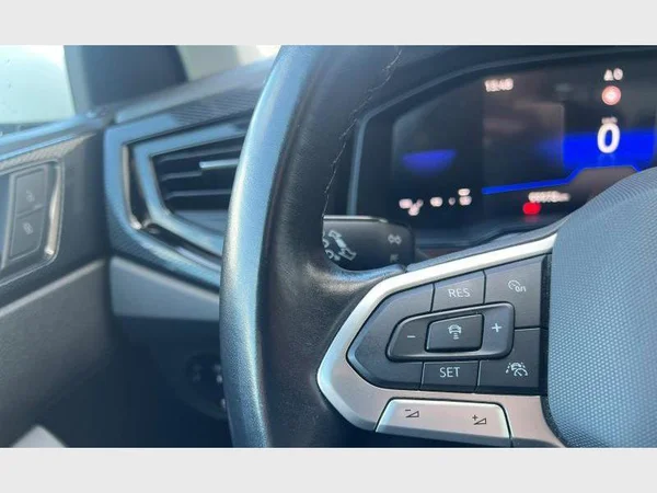 Volkswagen Polo (2023) — foto 14 van 28