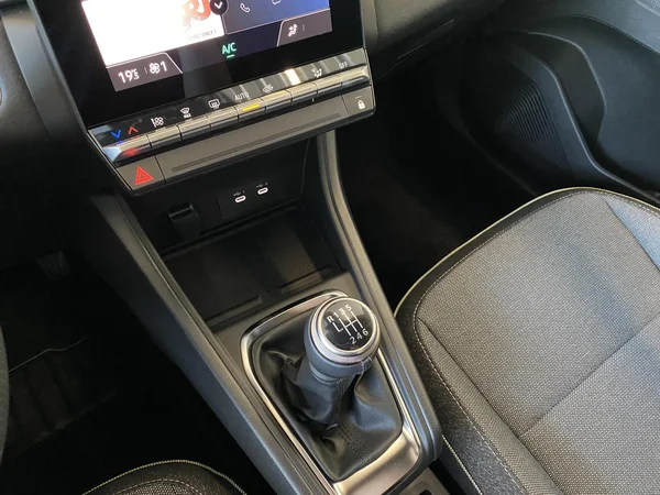 Renault Captur (2026) — foto 2 van 20