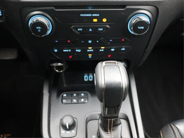 FORD Ranger Double Cab (2021) — foto 5 van 17