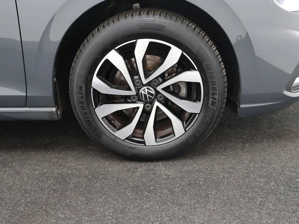 VOLKSWAGEN Golf VIII (2023) — foto 25 van 25