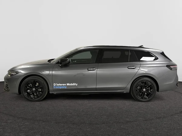 VOLKSWAGEN Passat Variant eHybrid (PHEV) (2026) — foto 8 van 15