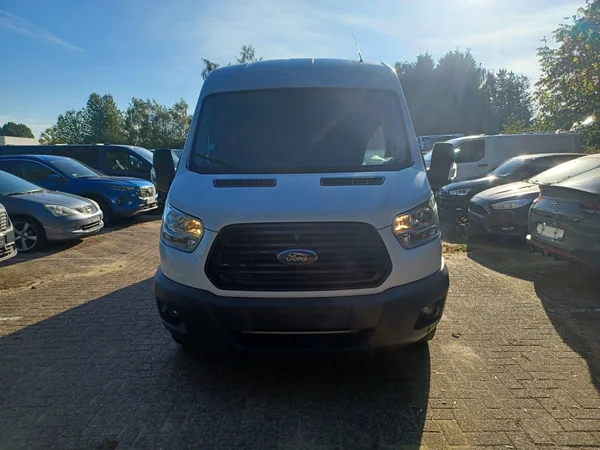 Ford Transit (2019) — foto 8 van 15