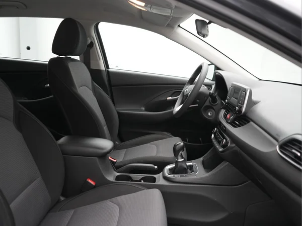 HYUNDAI i30 (2021) — foto 8 van 20