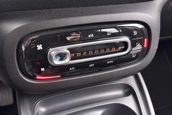 Smart Forfour Electric Drive (2019) — foto 27 van 47