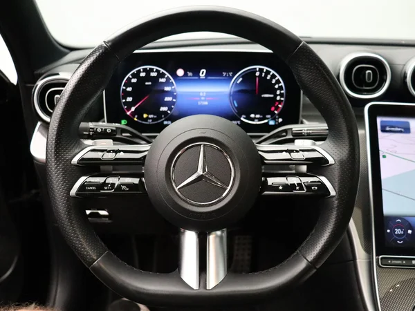 Mercedes-Benz C-Klasse (2023) — foto 7 van 33