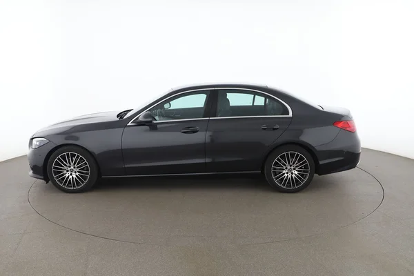 Mercedes-Benz C-Klasse (2024) — foto 9 van 16