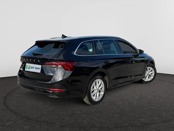 SKODA Octavia Combi (2024) — foto 18 van 23