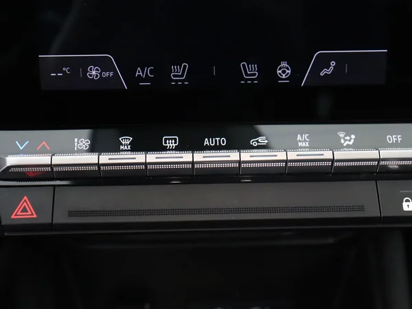 RENAULT Captur (2025) — foto 18 van 28