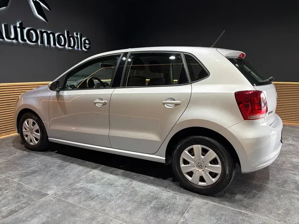 Volkswagen Polo (2014) — foto 8 van 18