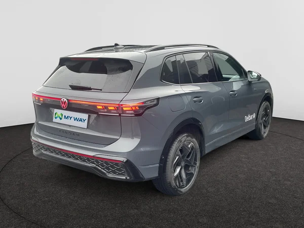 VOLKSWAGEN Tiguan eHybrid (PHEV) (2025) — foto 9 van 21