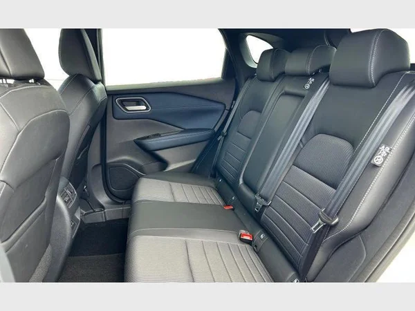 Nissan QASHQAI (2023) — foto 3 van 32