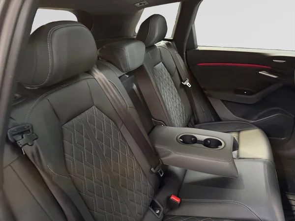 AUDI Q6 e-tron (2025) — foto 25 van 25
