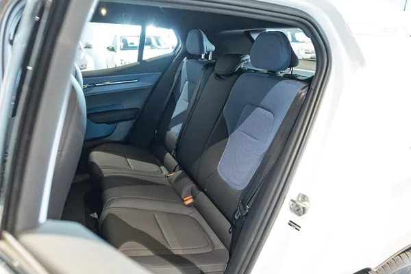 Volvo EX30 (2024) — foto 8 van 31