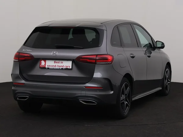 MERCEDES B 250 (2022) — foto 23 van 32