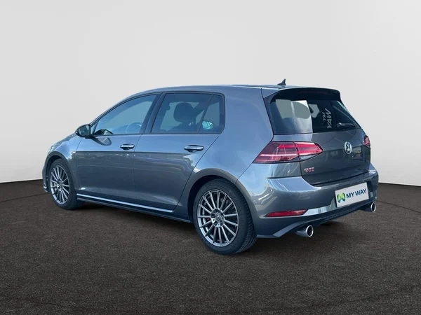 VOLKSWAGEN Golf VII GTI (2019) — foto 12 van 24