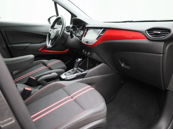 Opel Crossland (2022) — foto 25 van 35
