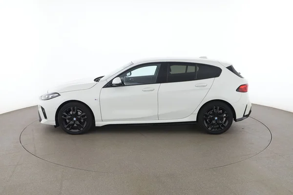 BMW 1-serie (2024) — foto 9 van 16