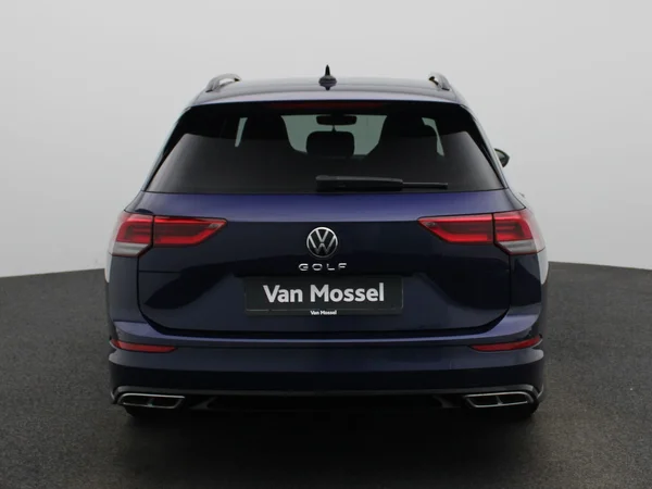 Volkswagen Golf (2022) — foto 44 van 47