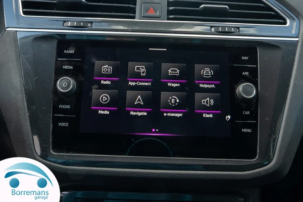 Volkswagen Tiguan (2023) — foto 32 van 48
