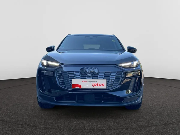 AUDI Q6 e-tron (2025) — foto 18 van 24