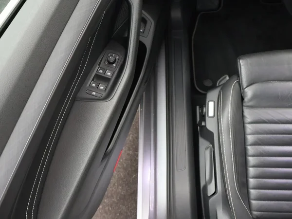 Volkswagen Passat (2020) — foto 11 van 23
