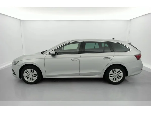 SKODA Octavia SW (2024) — foto 30 van 35