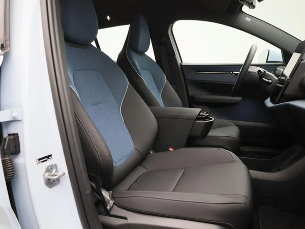 Volvo EX30 (2024) — foto 27 van 38