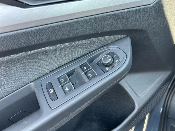 VOLKSWAGEN Golf VIII SW (2023) — foto 21 van 31