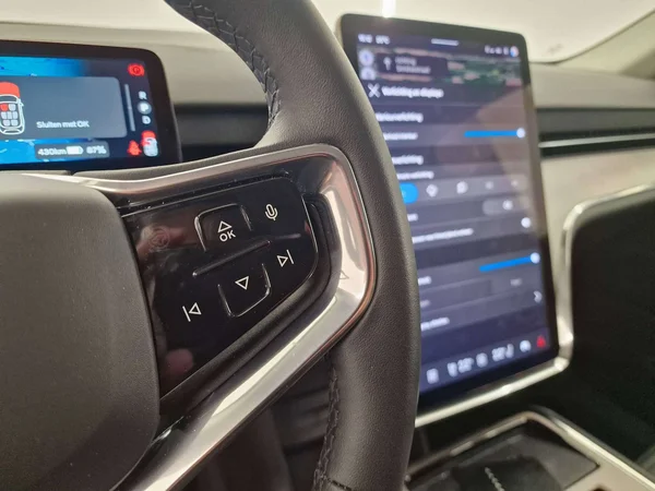 Volvo EX90 (2025) — foto 2 van 17