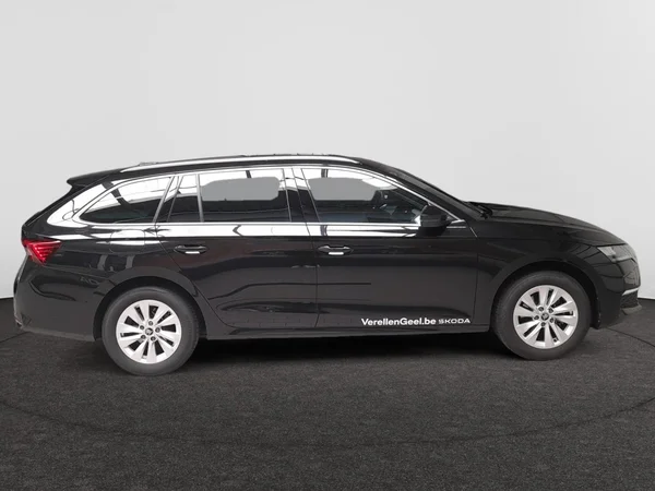 SKODA Octavia Combi (2025) — foto 22 van 23