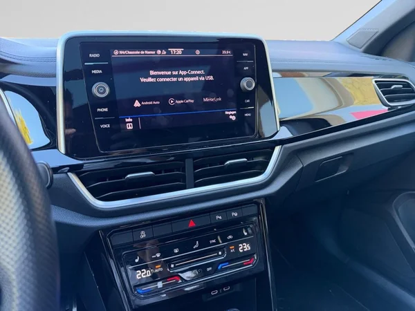 VOLKSWAGEN T-Roc (2022) — foto 6 van 17