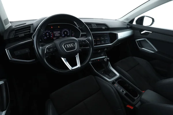 Audi Q3 (2019) — foto 2 van 16