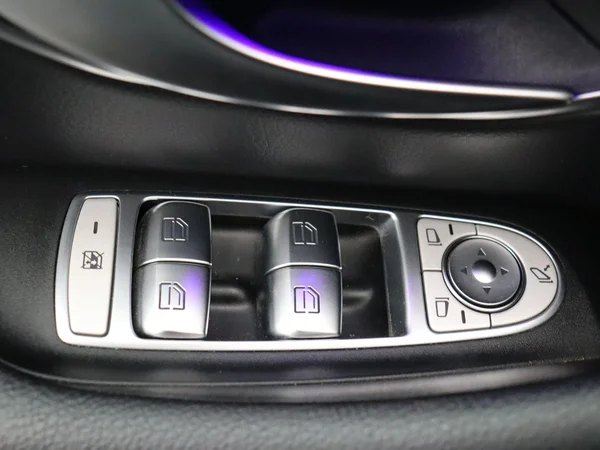Mercedes-Benz E-Klasse (2022) — foto 3 van 33