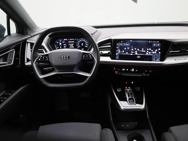 Audi Q4 e-tron (2022) — foto 43 van 45