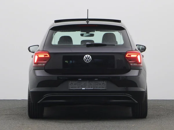 VOLKSWAGEN Polo (2019) — foto 16 van 19