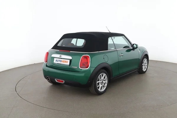 MINI Cabrio (2021) — foto 12 van 16