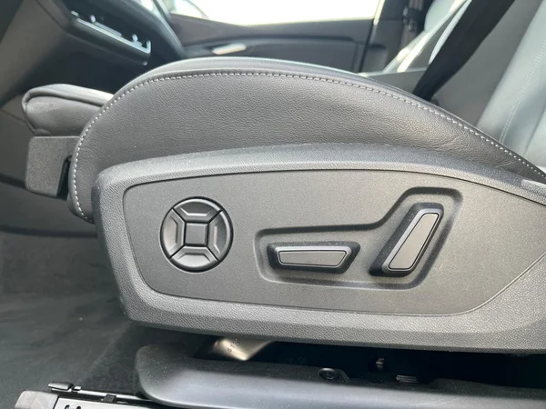 AUDI Q6 Sportback e-tron (2025) — foto 13 van 24