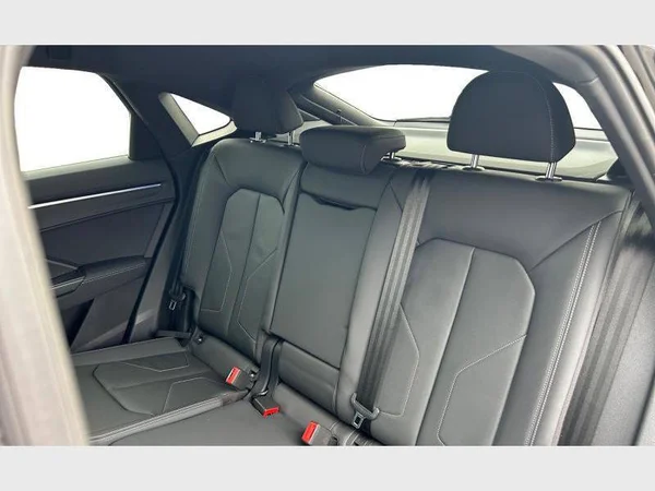 Audi Q3 Sportback (2020) — foto 2 van 29