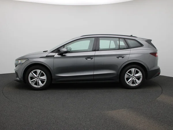 Škoda Enyaq iV (2023) — foto 33 van 37