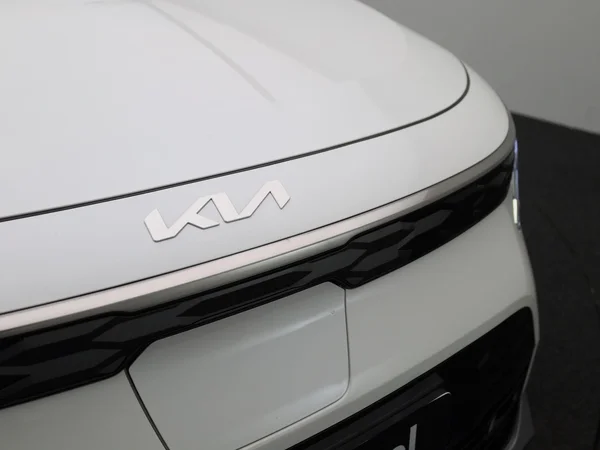 Kia Niro (2024) — foto 32 van 47