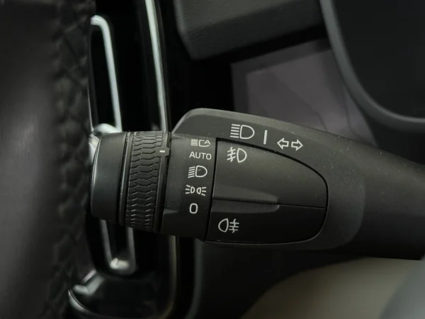 VOLVO XC40 (2022) — foto 16 van 34