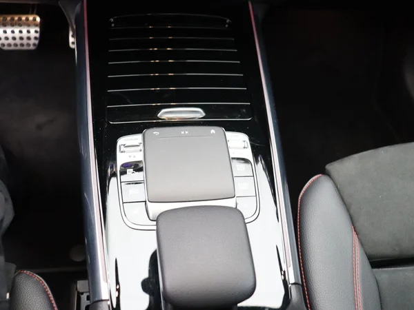 Mercedes-Benz B-Klasse (2020) — foto 6 van 24