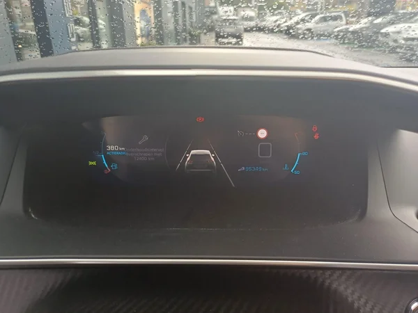 Peugeot 2008 (2020) — foto 7 van 17