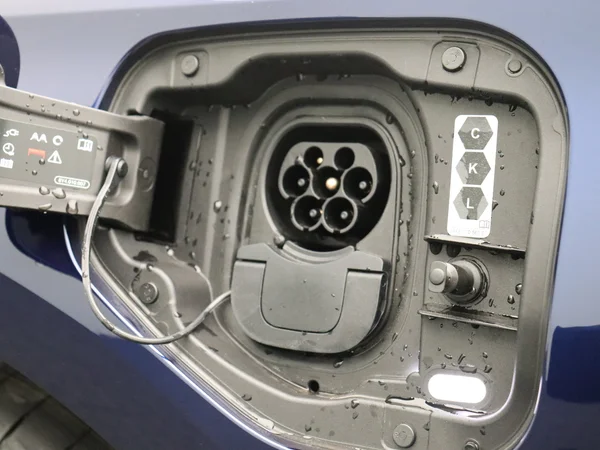 AUDI A3 Sportback PHEV (2025) — foto 2 van 16