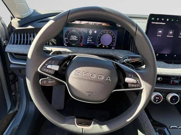 SKODA Superb Combi (2026) — foto 4 van 24
