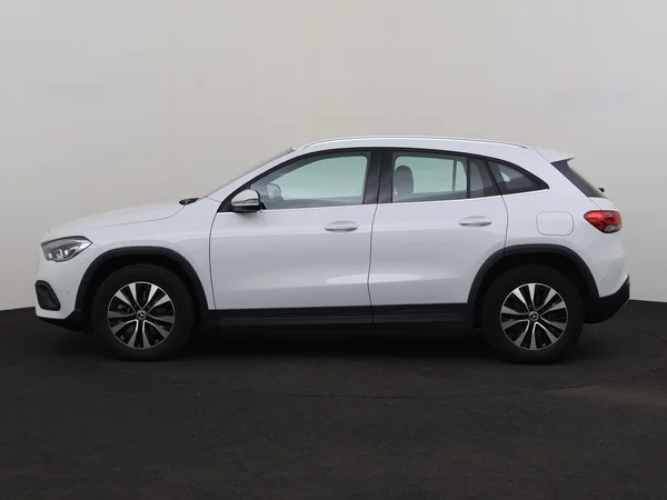 MERCEDES GLA 250 (2022) — foto 12 van 32