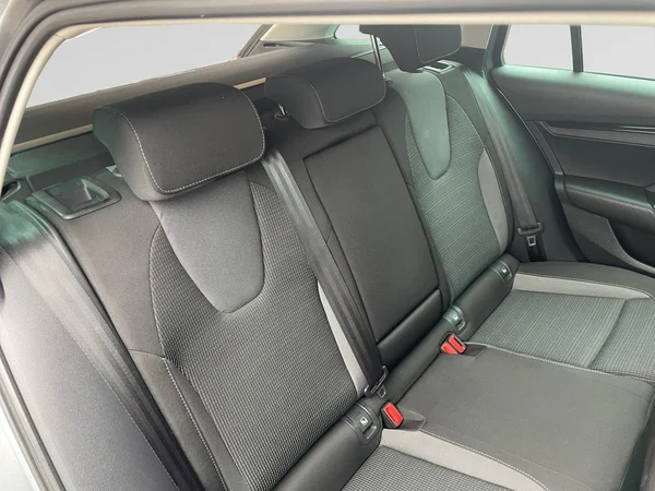 SKODA Octavia Combi (2023) — foto 9 van 21